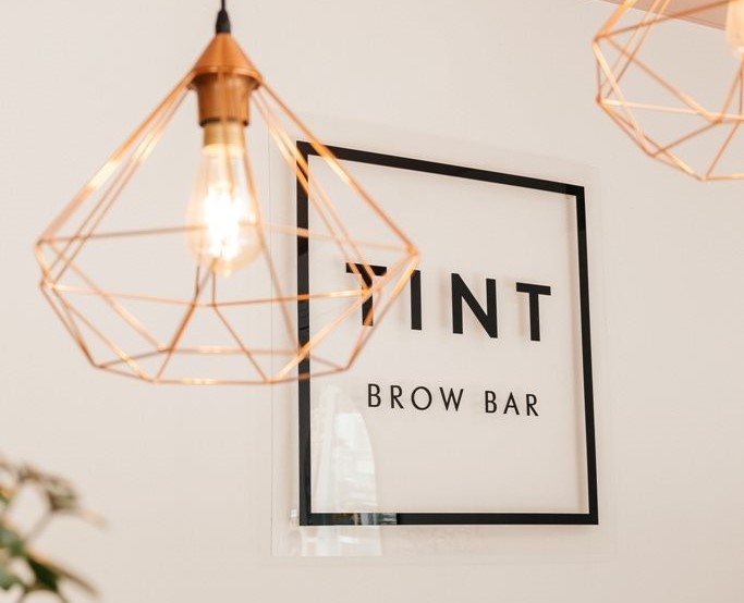 Продается brow bar "Tint" в центре Гомеля