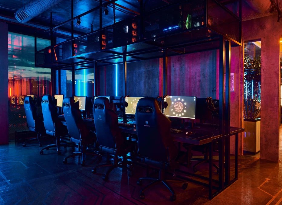 Продаётся компьютерный клуб в спальном микрорайоне