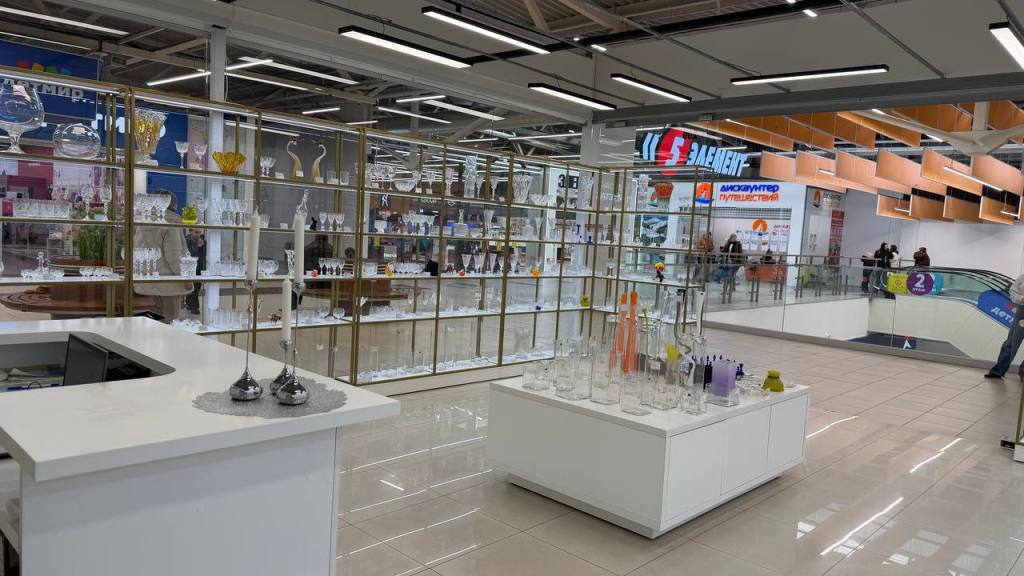 Продаётся магазин хрустальной посуды и стекла (бренд «Неман»)