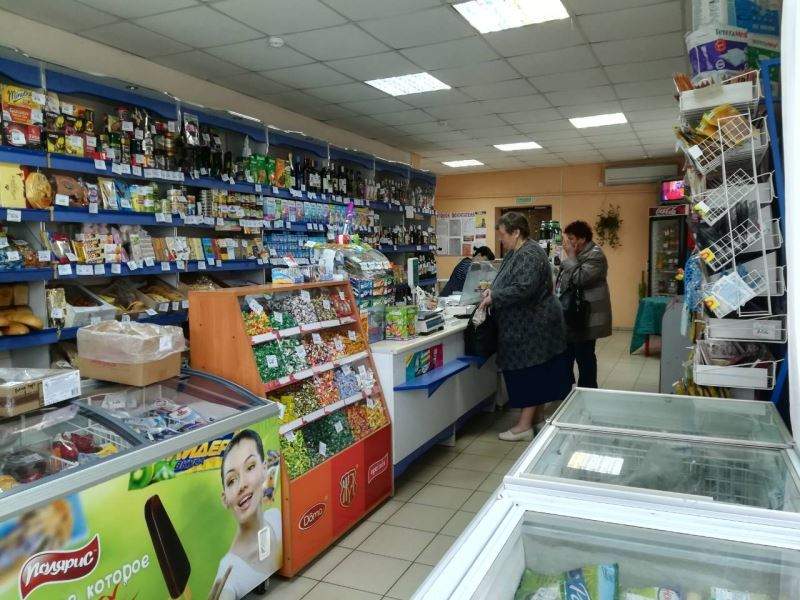 Фирма с сетью магазинов