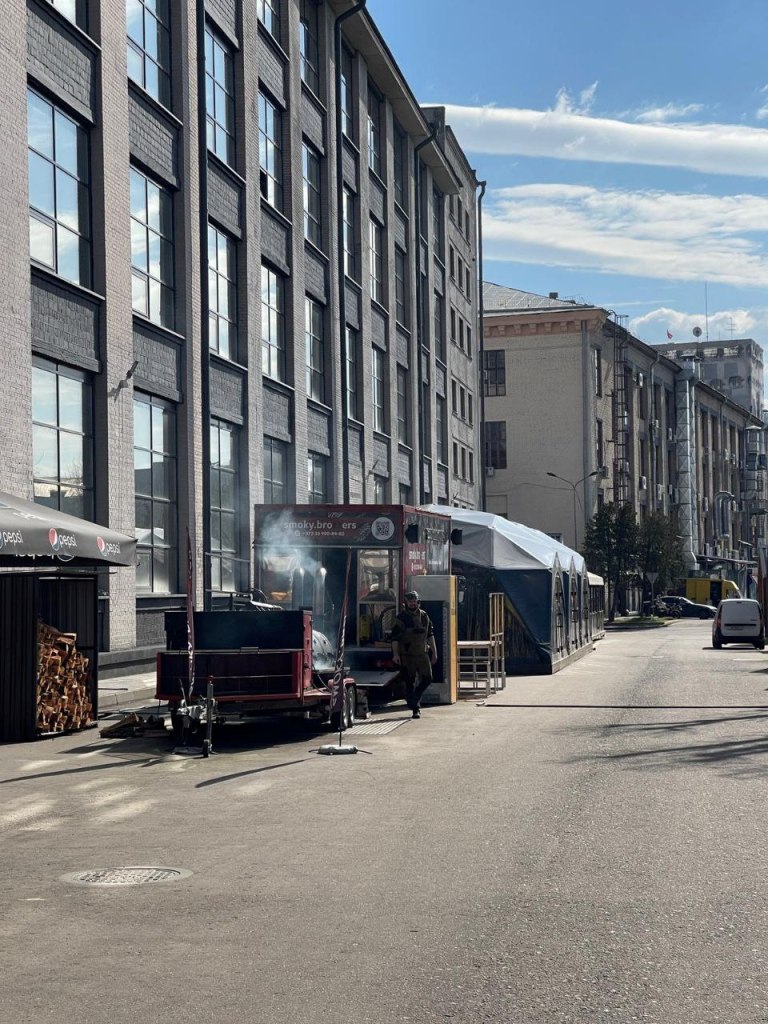 Готовый фудтрак на базе Mercedes-Benz Atego